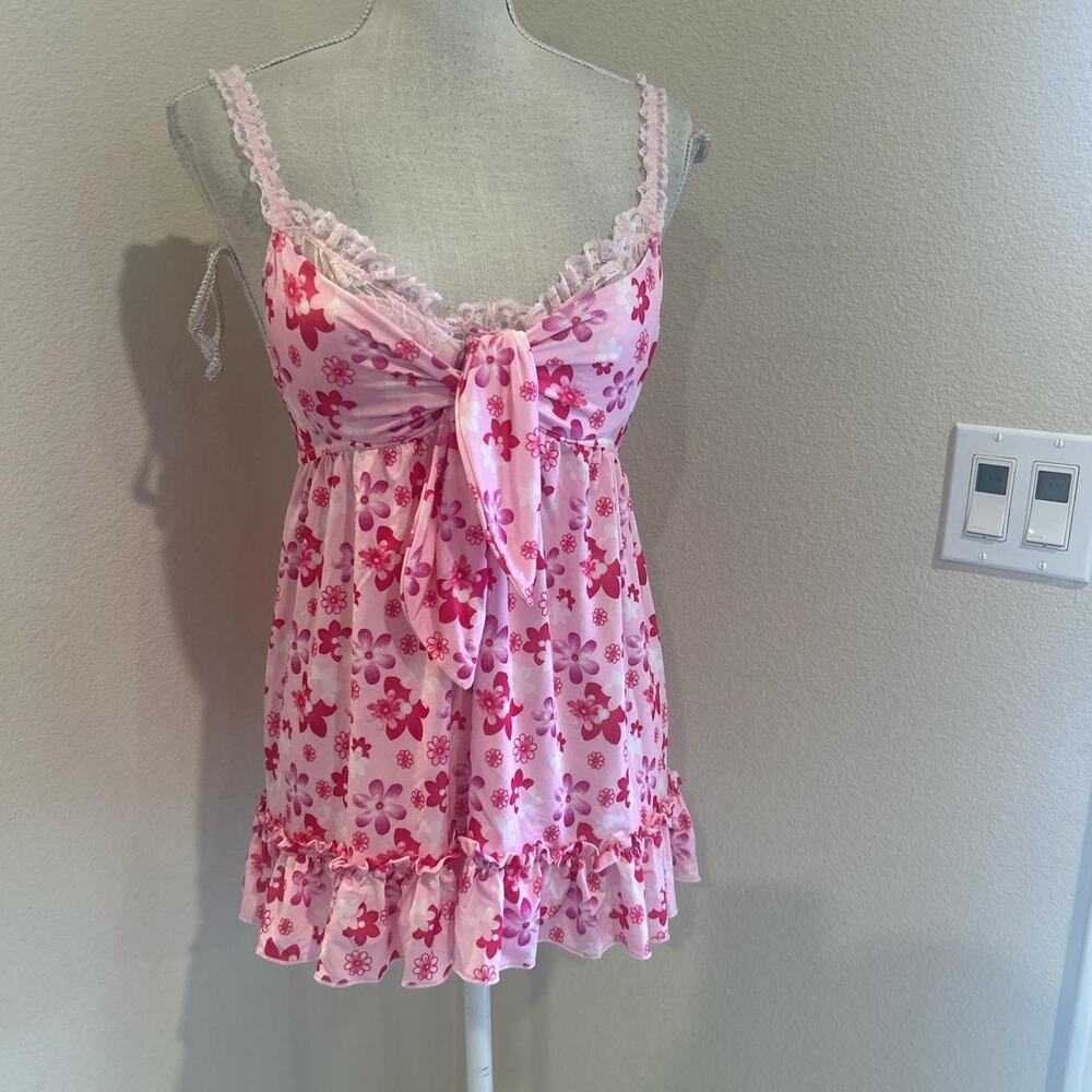 Victoria’s Secret pink floral baby doll slip with lace bra. Size medium